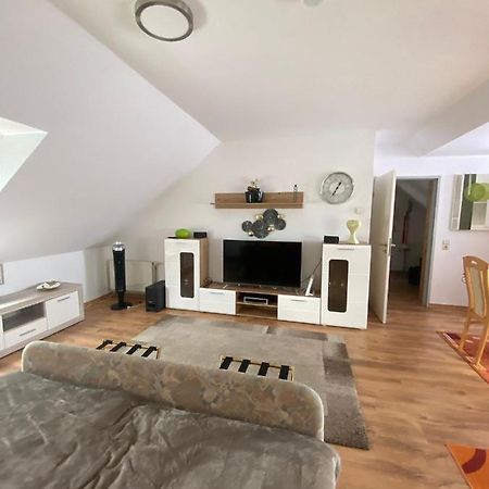 Dachgeschoss Apartment Mit Ausblick Halle  Εξωτερικό φωτογραφία