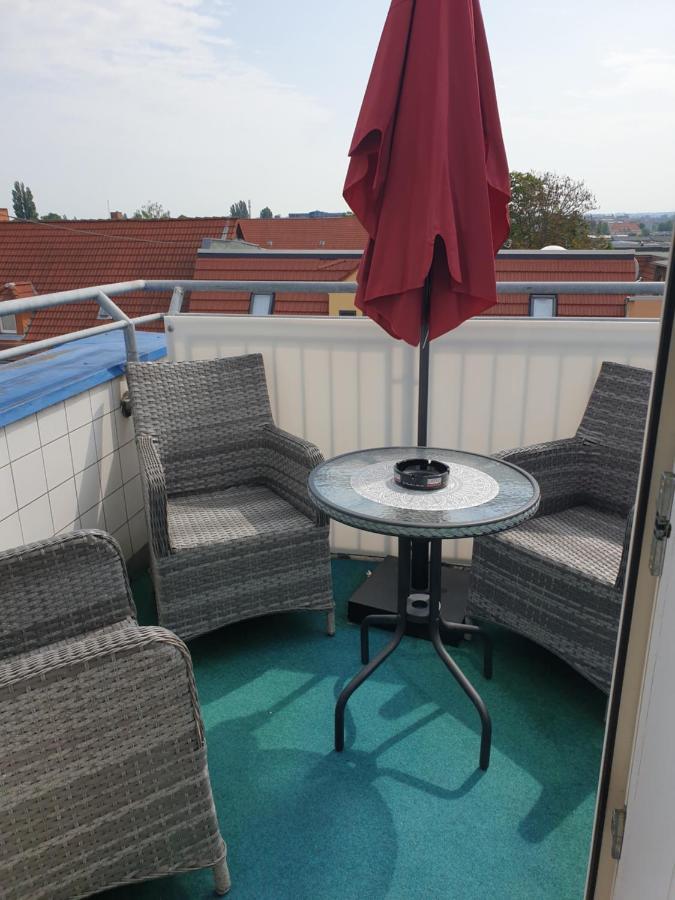 Dachgeschoss Apartment Mit Ausblick Halle  Εξωτερικό φωτογραφία